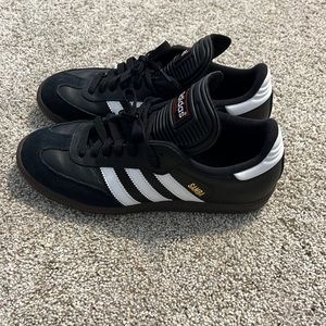 Adidas Samba Sneakers Mens 6.5 worn once inside